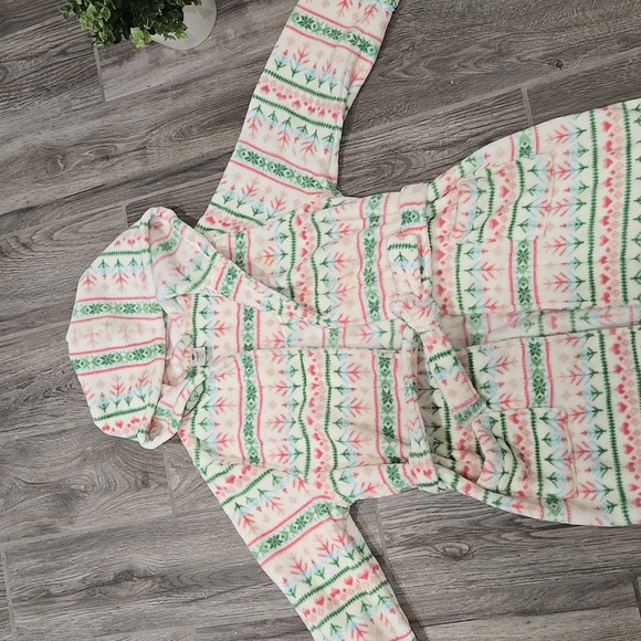 TUCKER & TATE Fleece Hooded Robe- Holiday Festive Print - Picture 2 of 4